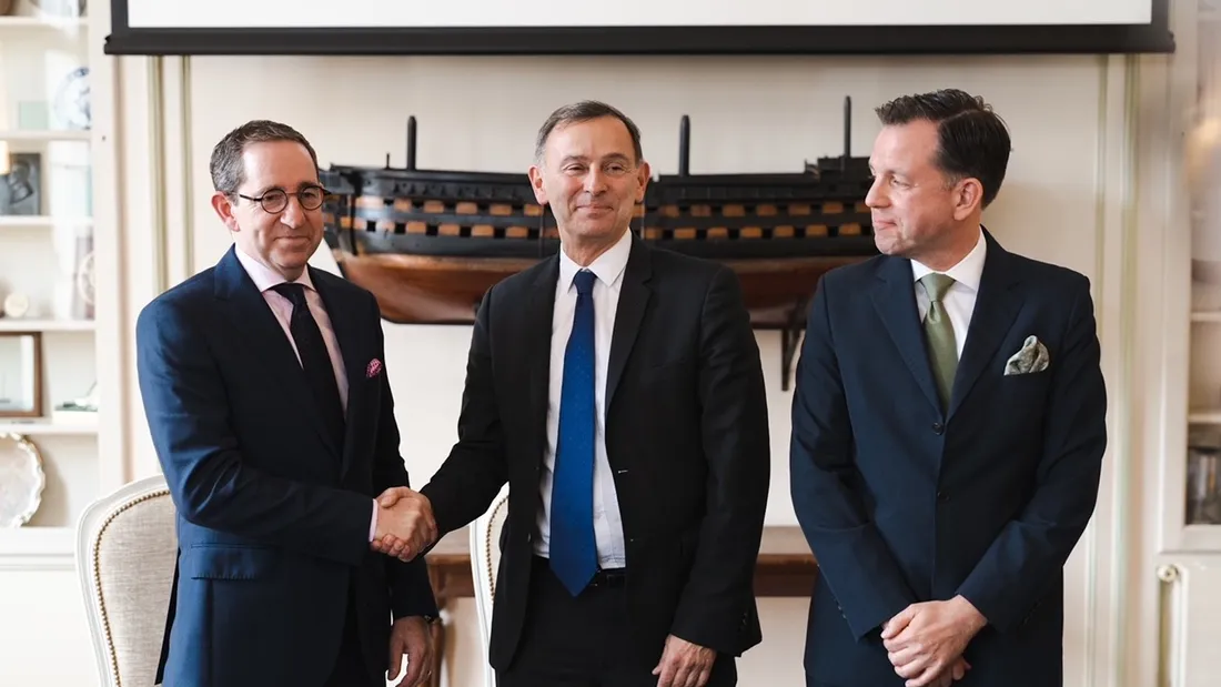 Signature d'une nouvelle commande aux Chantiers de l'Atlantique